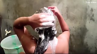 Desi Sexy Girl Bathroom Viral Video