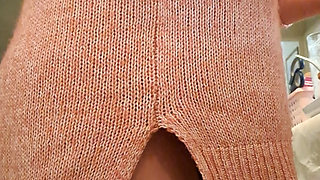 sexy milf showing her ass