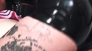 Sissy in the Glory Hole