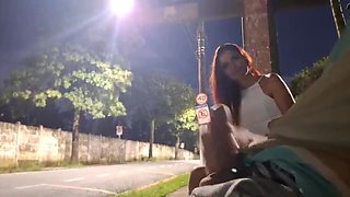 Daring Handjob for a Stunner at the Bus Stop