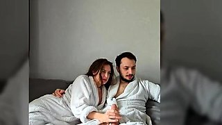 This couple have fun fucking and welcomf everyone