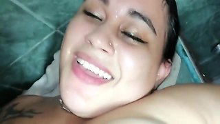 Me Follo A Mi Madrastra En Ducha Ya Que Esta Sola En Casa 8 Min
