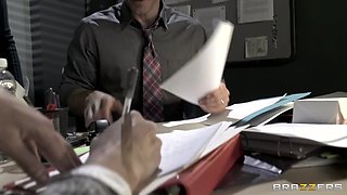 Full Dis-Clothe-Her With Johnny Sins, Nikki Benz - Brazzers