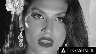 TRANSFIXED - Trans Lesbian Zariah Aura RAW DOGGY Fucks PAWG Photographer Tommy King: Porn