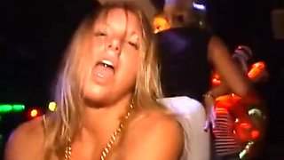 Hot blonde drunk amateur leaves club fingers to orgasm in alley