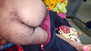 Sexy bhabhi ki gaand chudai ki raat me bhabhi ke baid par