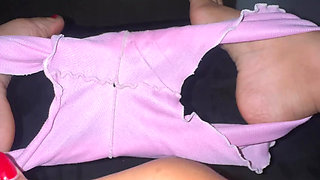 I show my cameltoe in pov pov close-up in short shorts at dawn (short pajamas touching the creamy pussy)