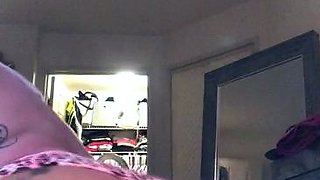 amateur lovebi flashing ass on live webcam