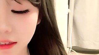 Amateur Blonde Teen Plays Solo with Toy Webcam Porn