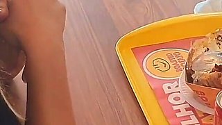 Sexo Em Essa Garota Em Troca De Chease Burguer
