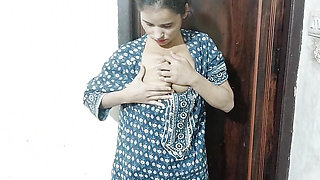 Naukrani ko malik ne ghar me band karke pel diya