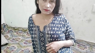 Little step sister ko bathroom me patak ke jabar dasti pela