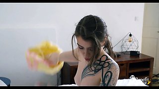 Benefit monkey: Eden Ivy ejaculates alone in couch with an intense labia