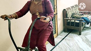 Gym Bhabhi's Masturbation in Hindi