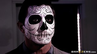 Occult Office With Tommy Gunn, Will Powers, Courtney Taylor - Brazzers