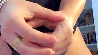 Big boob brunette masturbates on webcam