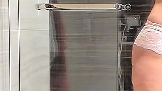Shower in Hotel Suite
