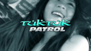 Asian Cum Lover Gets Face Full Of Hot Spunk At Tuktuk Patrol