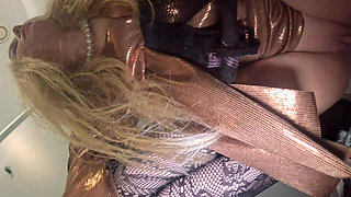 My Hottest Piss in the Public Toilet!