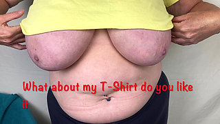 Mrs Mature Feet Showing to All Her Heels and T-shirt!!!!