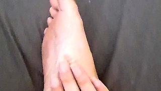 Lotioning up These Feet