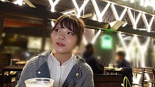 純白ランジェリー姿の小顔美女がクンニと手マンでキュートに感度高まるラブラブエッチ