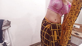 Hot Priya in Saree