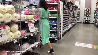 Amwednesday - Chains In Shop