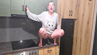 Mature Housewifes Midnight Craving Bbc Fantasy Turns Kitchen Into Her Playground