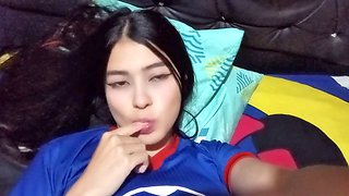 Sex-crazed stepsister seduces Tony until he cums in her mouth