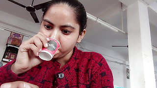 Indian desi girl enjoy Instagram reals