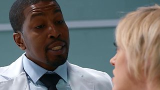 Ass Reduction?! With Isiah Maxwell, Dee Williams - Brazzers