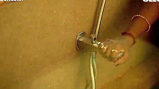 Beautiful Indian babe erotic mind-blowing story