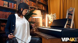 Vip4k. i fapped in front of the mirror when my neighbour came in