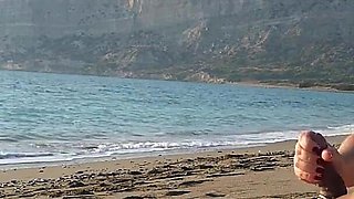 Beach Handjob: Beauty in Bikini Makes Him Get a Huge Cumshot at the Beach