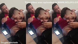 Douglas Machado In Beijando Meus Amigos Xvred