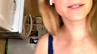 Webcam milf with breast milk live hardcore masturbate