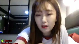 Korean hairy camgirl masturbates