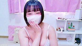 Erotic live chat with cute beautiful girl