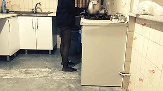 Moroccan Girl Has Sex with Her Boyfriend in the Kitchen