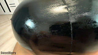 Sexy Young Wife with Big Ass in Leather Skirt in Oil Cheats on Husband with Neighbor