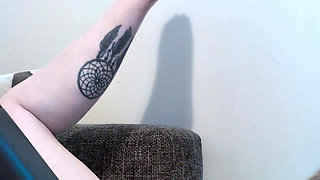 Massage gun and curved glass dildo = perfect orgasms