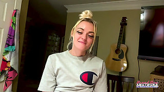 Manipulating my Sassy body rub girl into showing off body