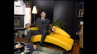 A Horny Whore Secretary Suck a Big Cock of His Boss Inside the Car
