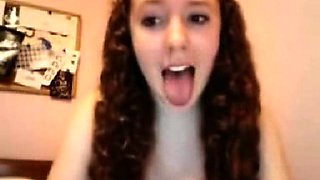 Cam brunette emo teen webcam solo