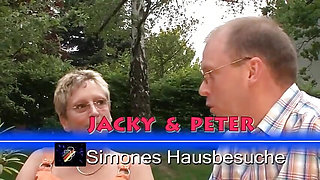 Horny swinger housewife shoots a porn video with her husband and the amazing Simones