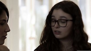 Teen Leana Lovings gets her pussy fucked by TS Zariah Aura