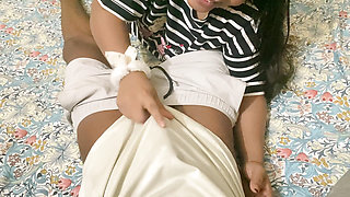 Sexxy Bhavi suddenly came and took out the water of Devar. Bhavi's hands sex out with mouth milk