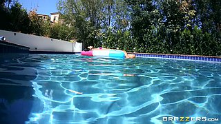 Diving For A Good Dicking With Keiran Lee, Eliza Ibarra - Brazzers