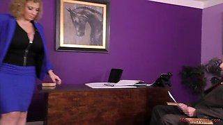Mean Boss Sara Jay Dominates Slave with Big Ass Worship & Face Sitting